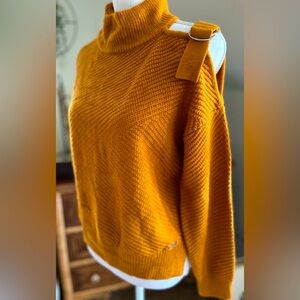 DKNY long sleeve sweater
